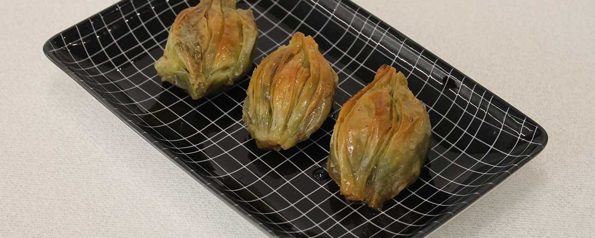 fistikli midye baklava